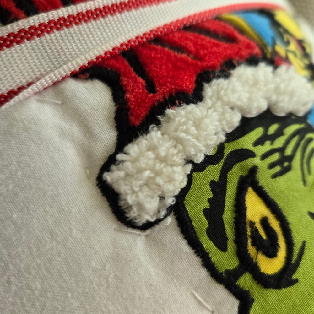Pottery Barn Kids Dr Seuss The Grinch Quilt Full Queen Cindy Lou Christmas NEW - Picture 5 of 11